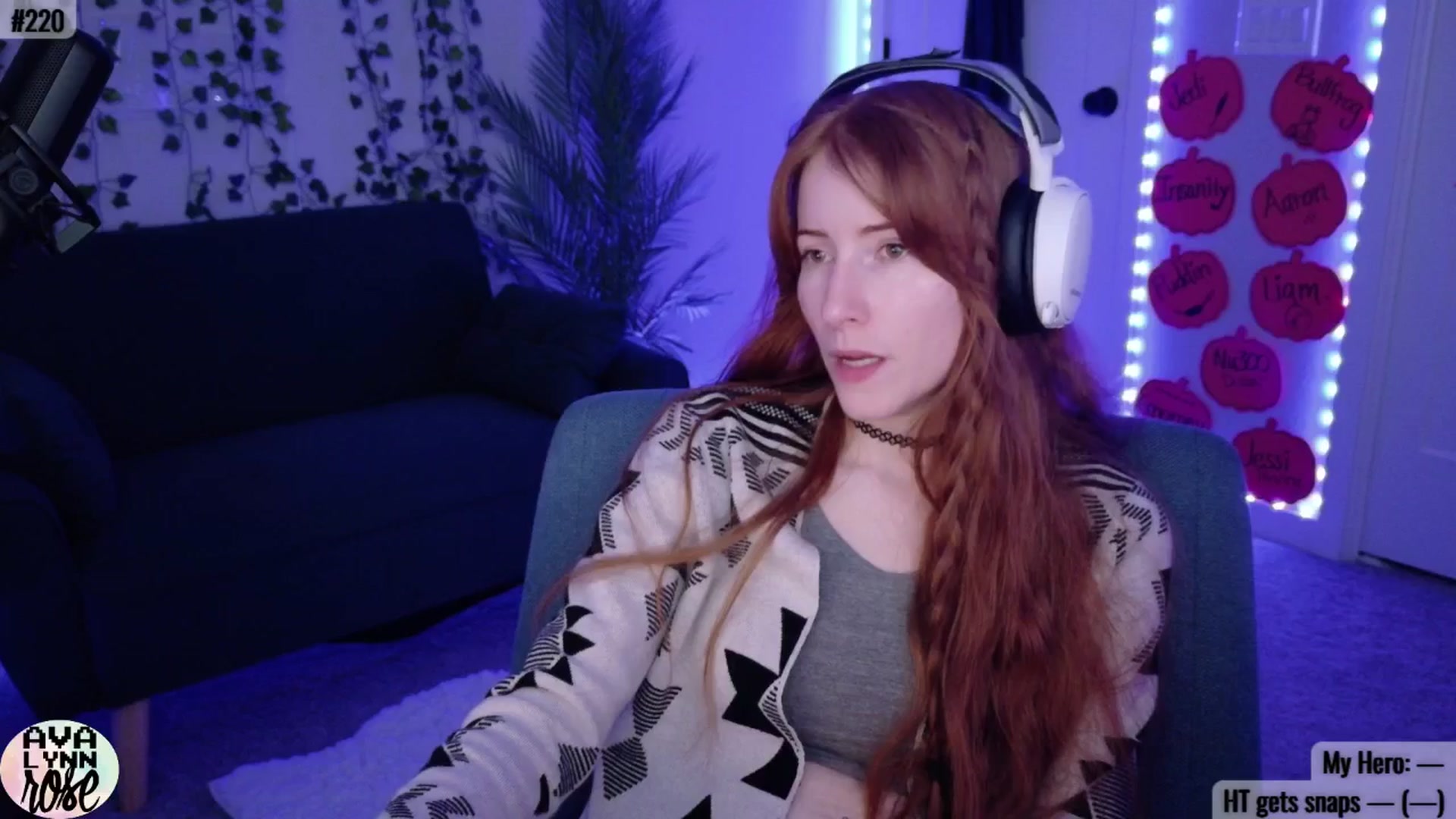 Gallery image thumbnail from AvalynnRose's myfreecams stream on, 10/23/2025, 03:16 image 10 of 20