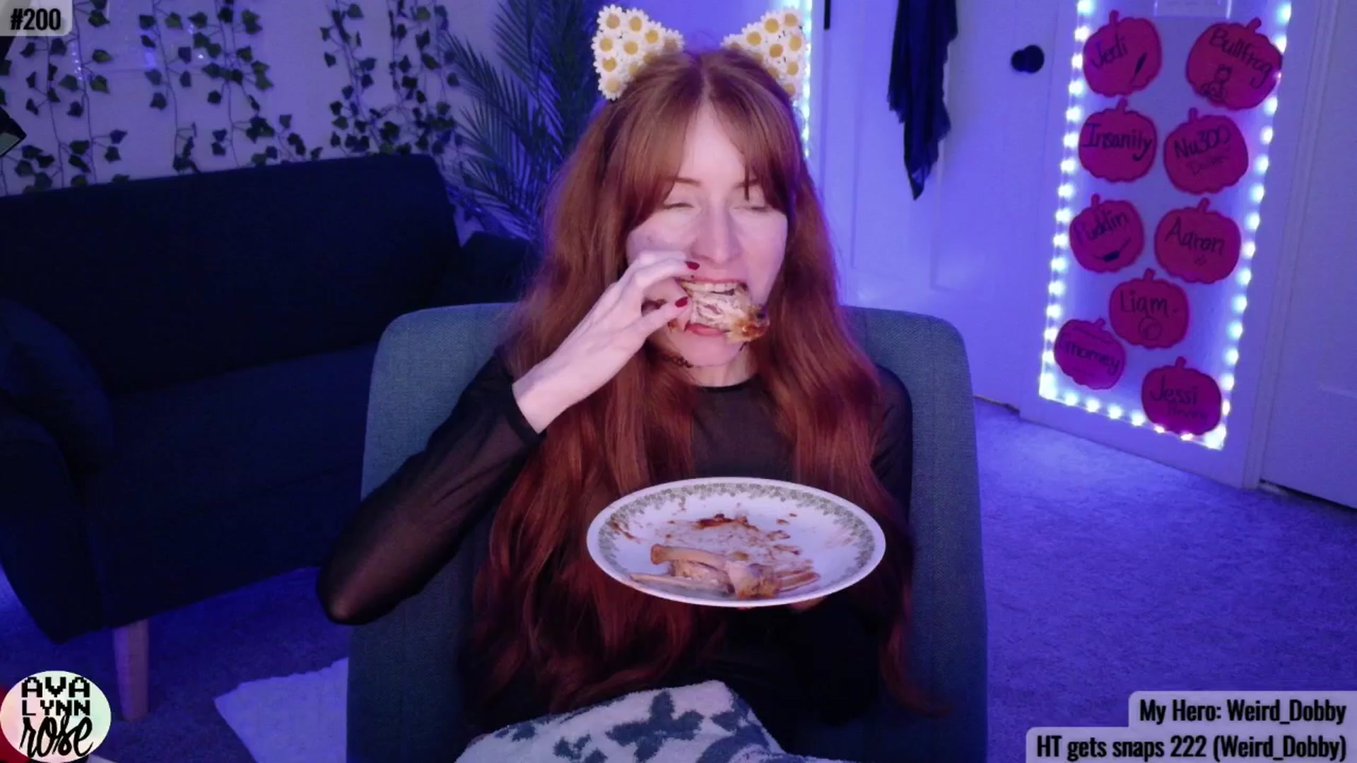 Gallery image thumbnail from AvalynnRose's myfreecams stream on, 10/25/2025, 06:48 image 11 of 20