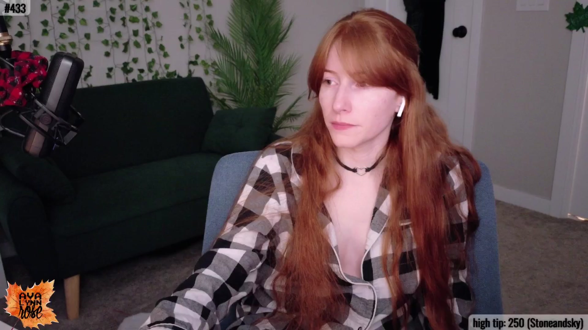 Gallery image thumbnail from AvalynnRose's myfreecams stream on, 11/18/2025, 05:14 image 12 of 20
