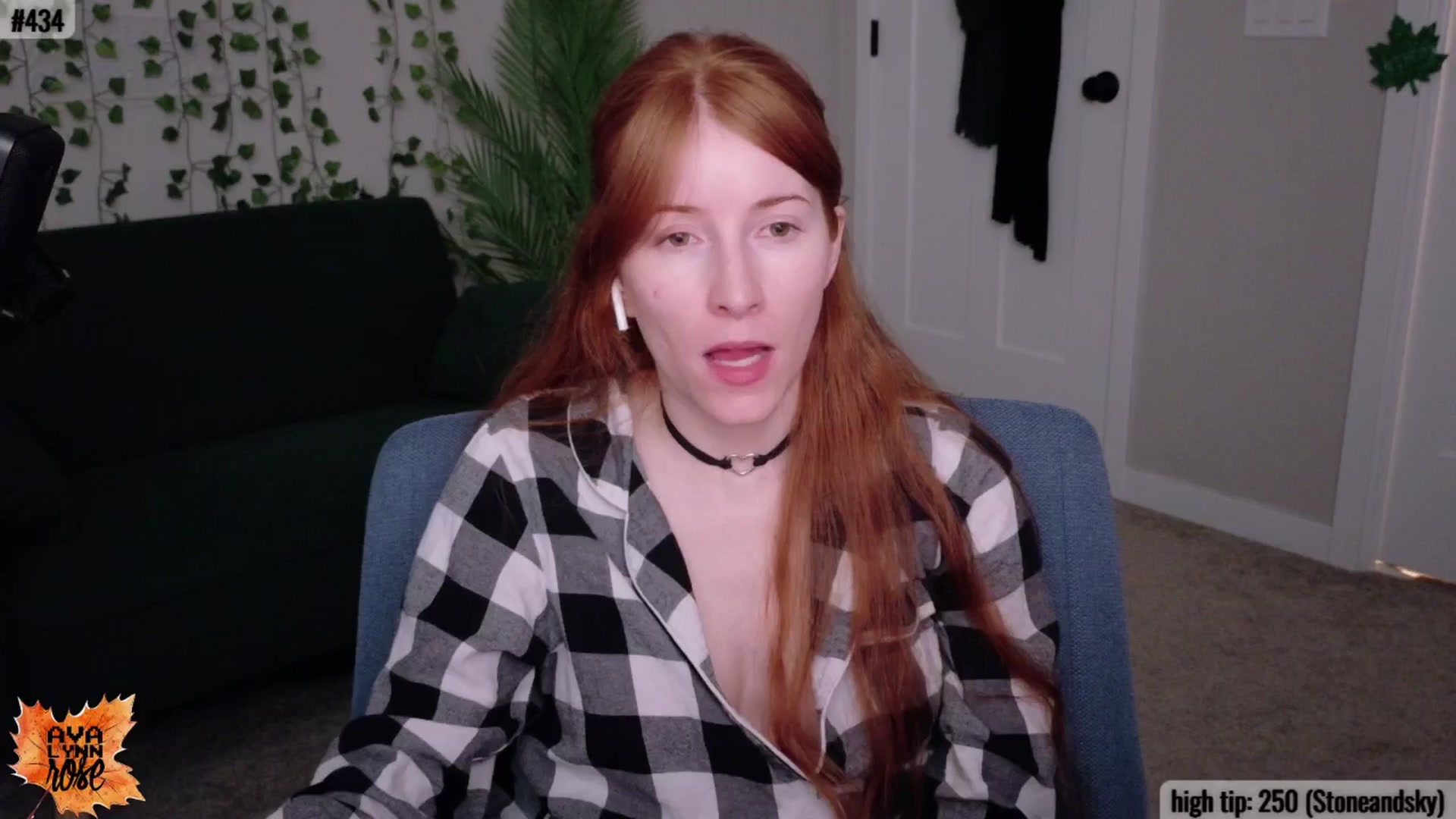 Gallery image thumbnail from AvalynnRose's myfreecams stream on, 11/18/2025, 05:14 image 4 of 20