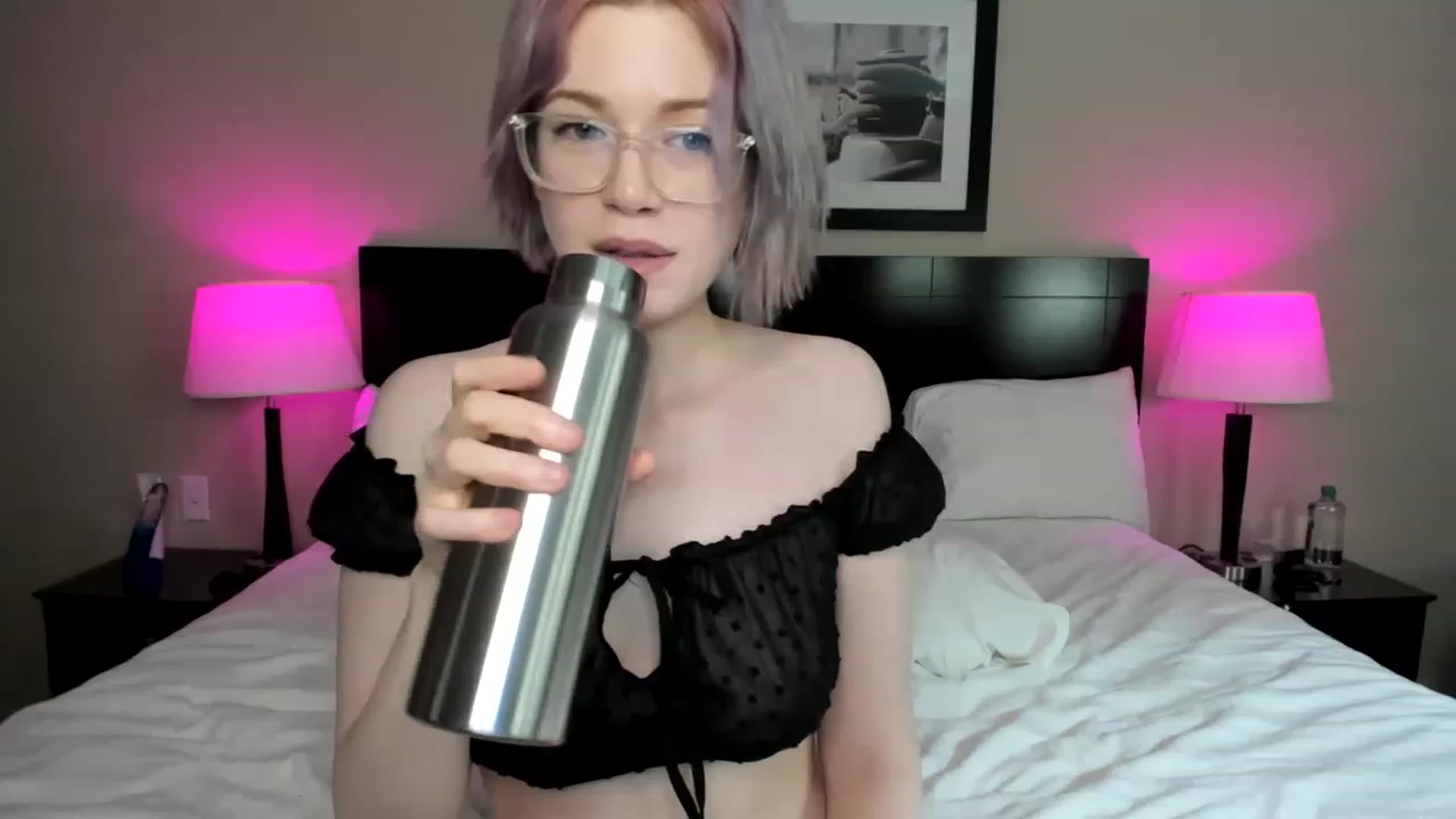 Gallery image thumbnail from AvaxGreen's myfreecams stream on, 11/27/2022, 02:01 image 19 of 20