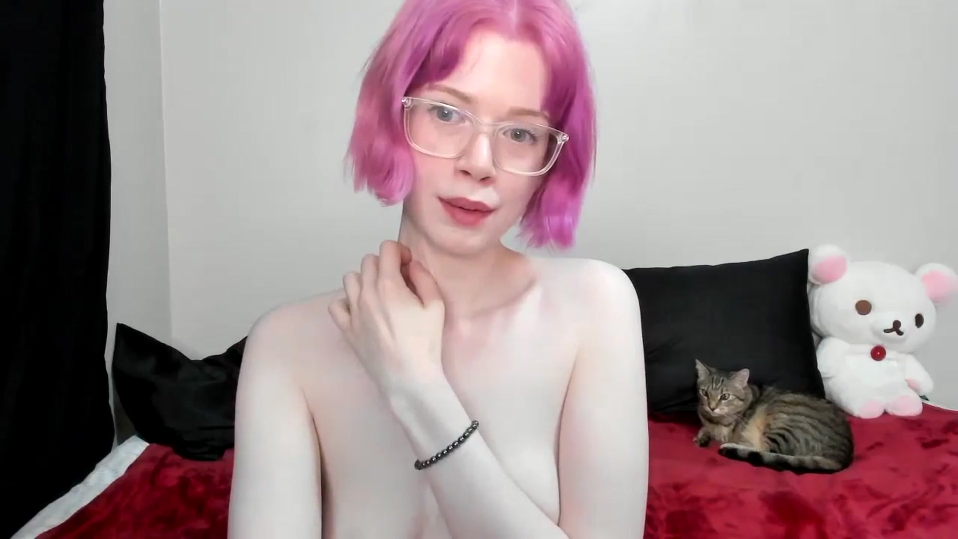 Gallery image thumbnail from AvaxGreen's myfreecams stream on, 10/27/2024, 08:30 image 16 of 20