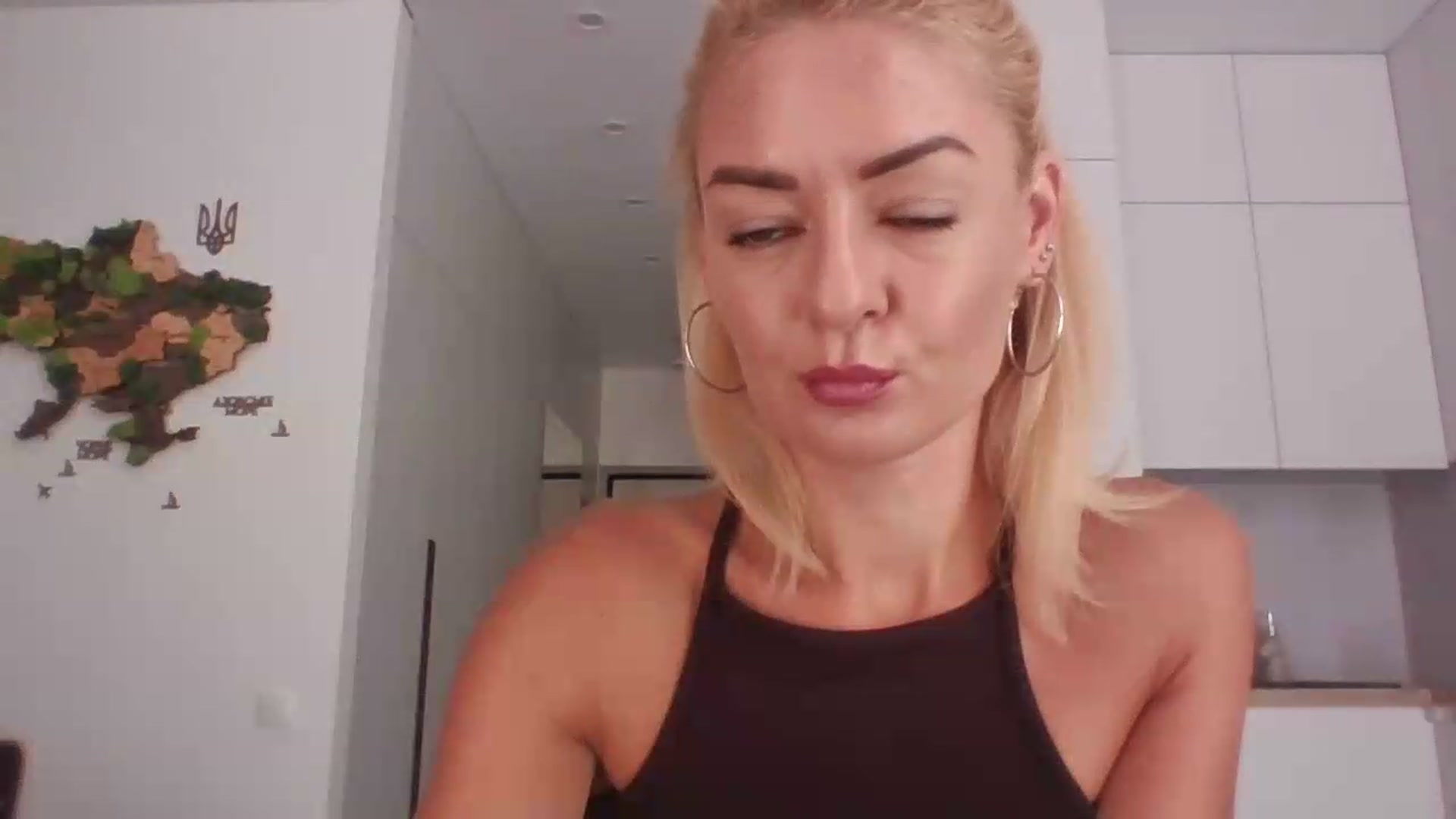Gallery image thumbnail from AvelineGlow's myfreecams stream on, 08/17/2026, 09:29 image 9 of 20