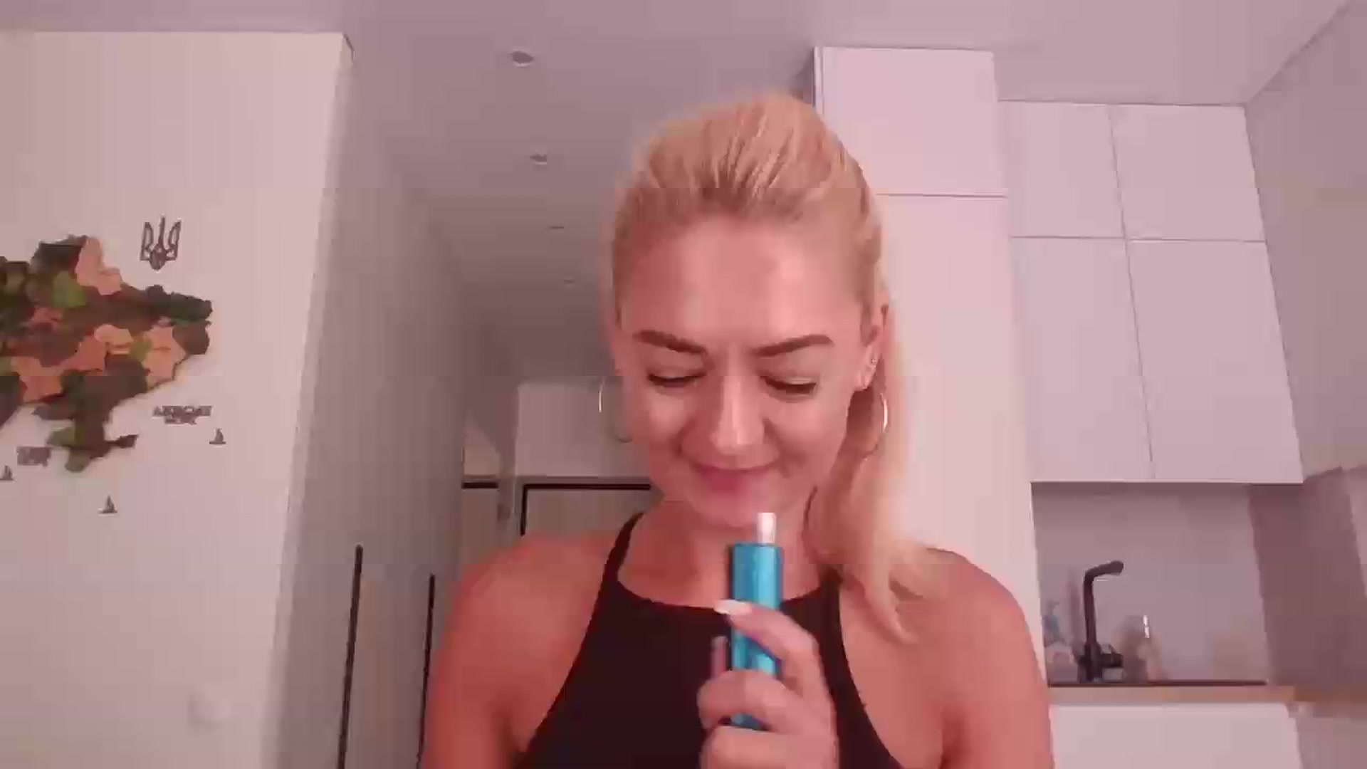 Gallery image thumbnail from AvelineGlow's myfreecams stream on, 08/17/2026, 12:01 image 18 of 20