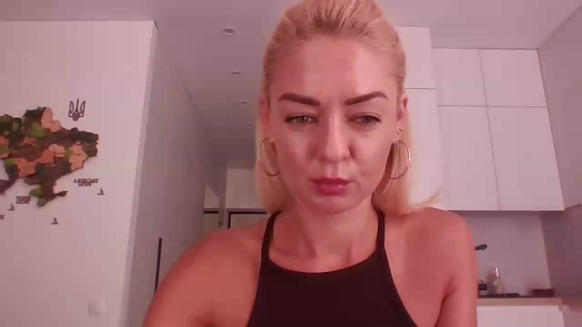 Gallery image thumbnail from AvelineGlow's myfreecams stream on, 08/17/2026, 13:07 image 5 of 20