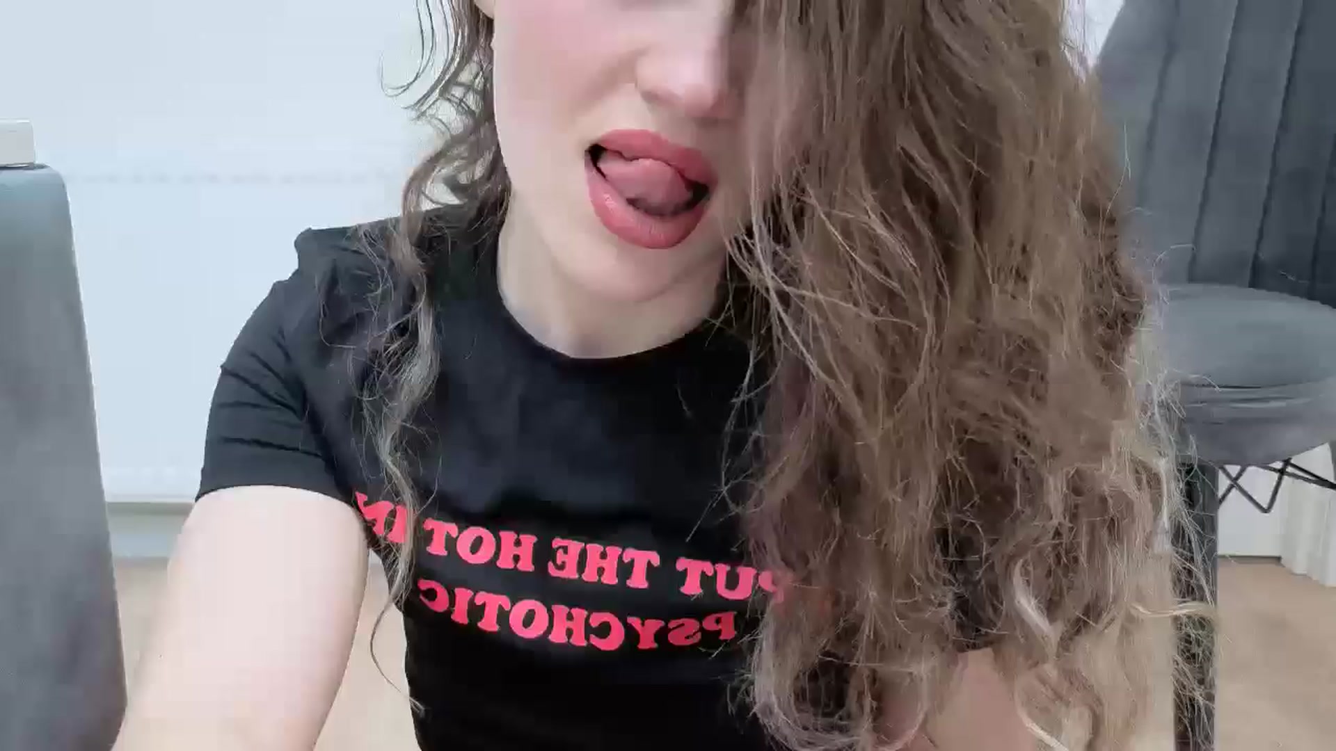 Gallery image thumbnail from Avelinehowo's myfreecams stream on, 03/24/2026, 21:08 image 18 of 20