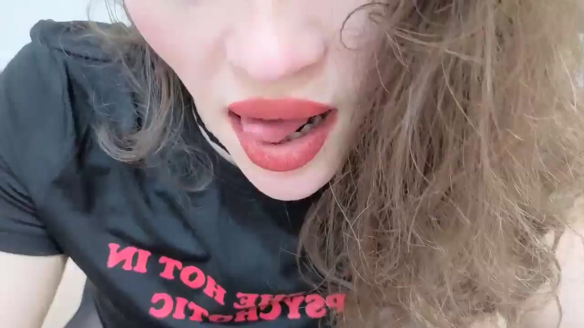 Gallery image thumbnail from Avelinehowo's myfreecams stream on, 04/03/2026, 20:03 image 8 of 20