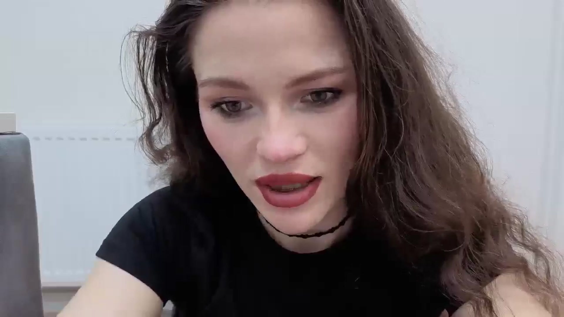Gallery image thumbnail from Avelinehowo's myfreecams stream on, 04/03/2026, 20:03 image 11 of 20