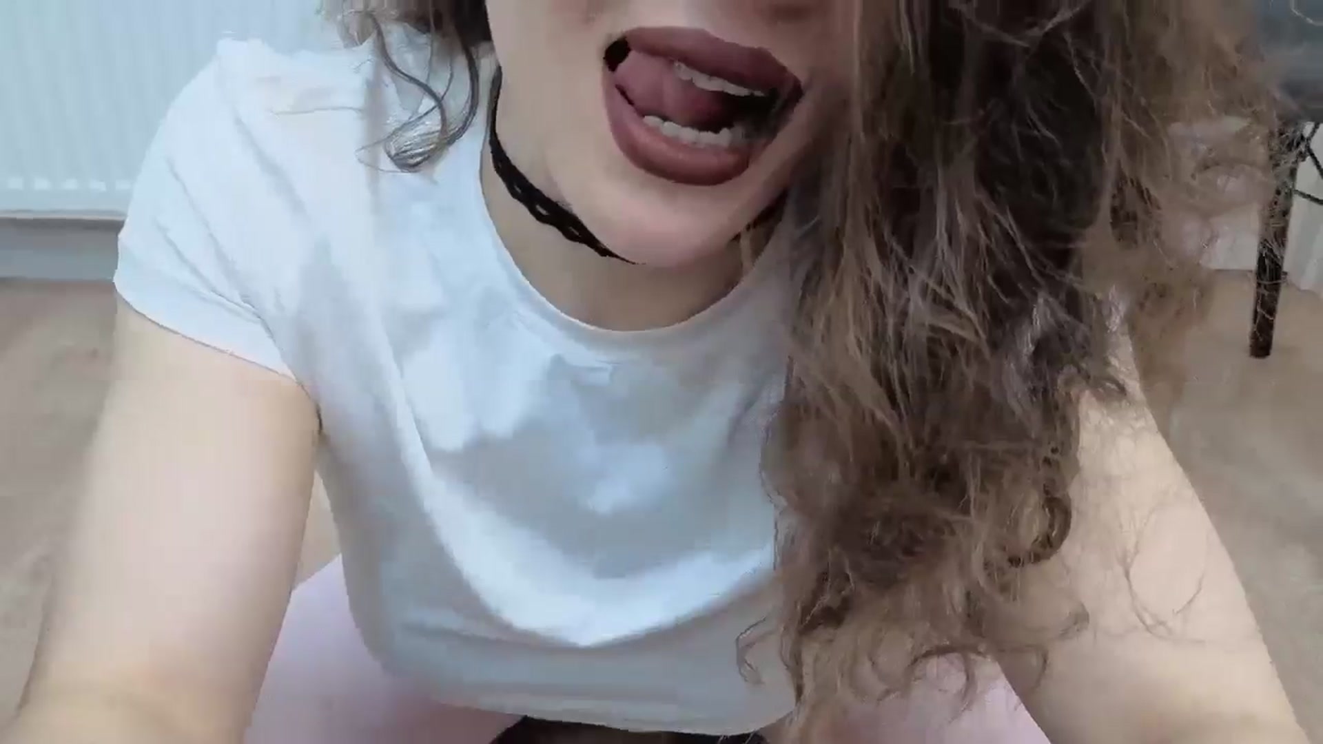 Gallery image thumbnail from Avelinehowo's myfreecams stream on, 04/04/2026, 15:10 image 6 of 20
