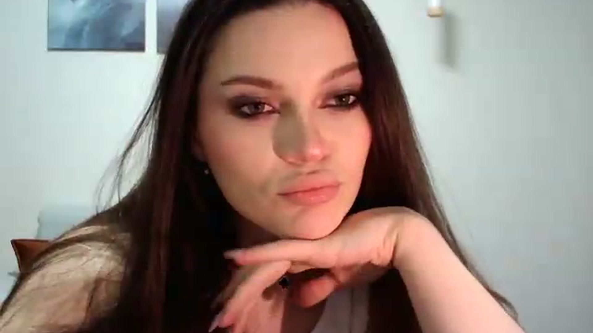 Gallery image thumbnail from Avelinehowo's myfreecams stream on, 05/15/2026, 20:08 image 2 of 20