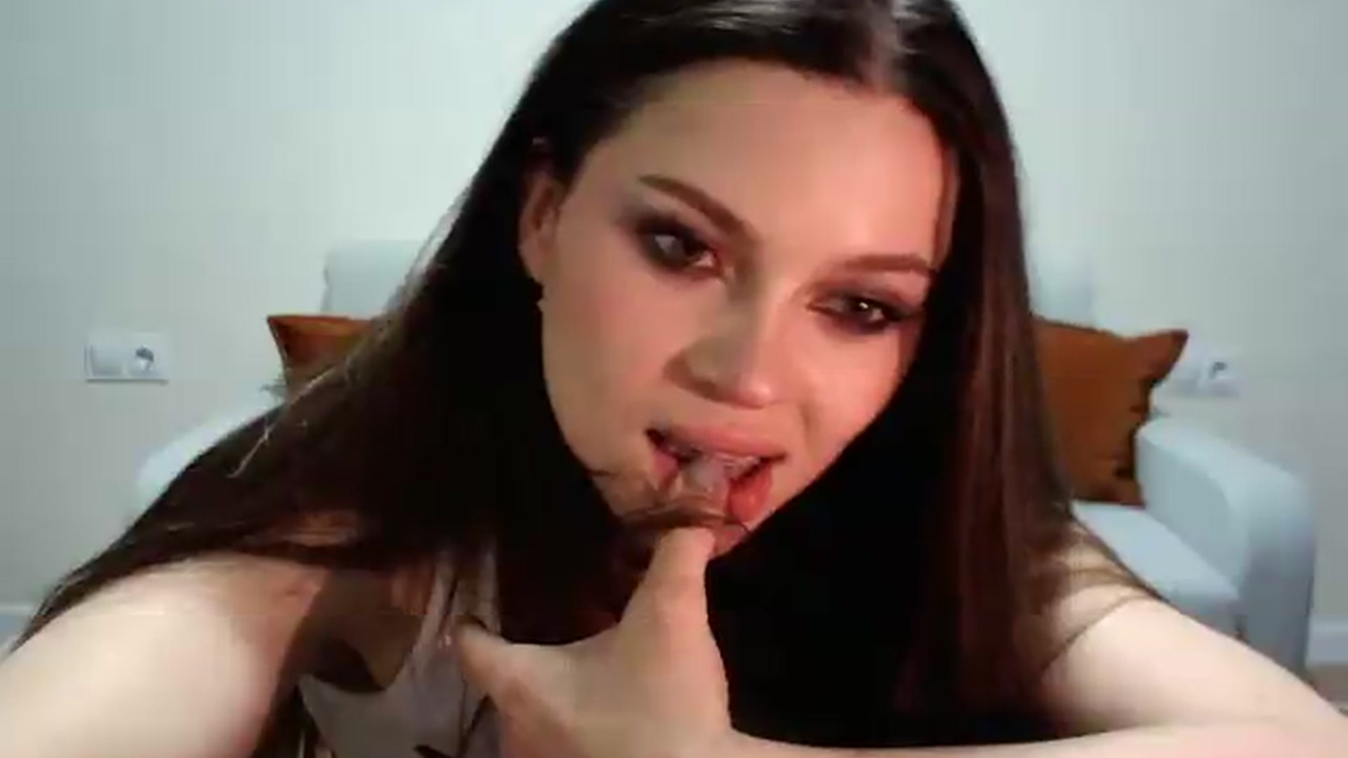 Gallery image thumbnail from Avelinehowo's myfreecams stream on, 05/15/2026, 20:08 image 13 of 20
