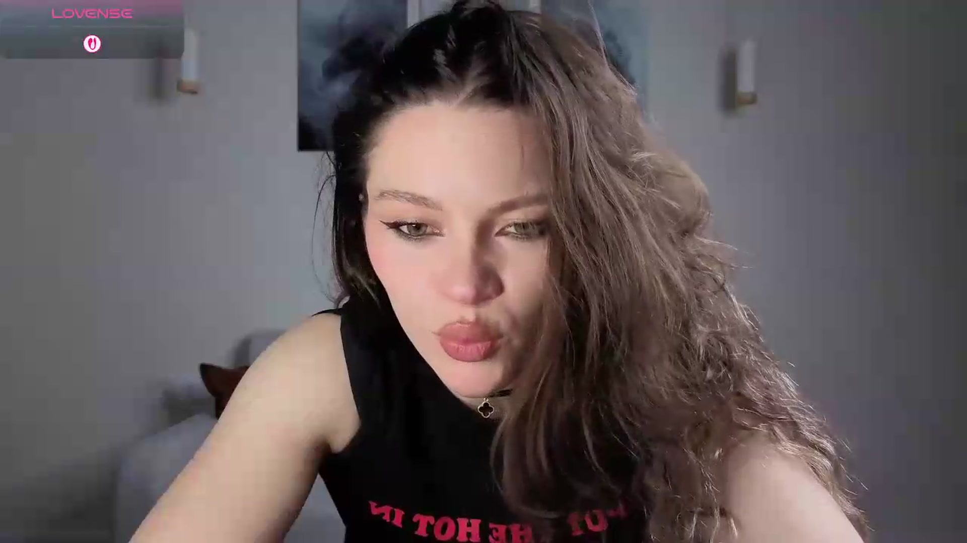 Gallery image thumbnail from Avelinehowo's myfreecams stream on, 05/20/2026, 18:56 image 17 of 20