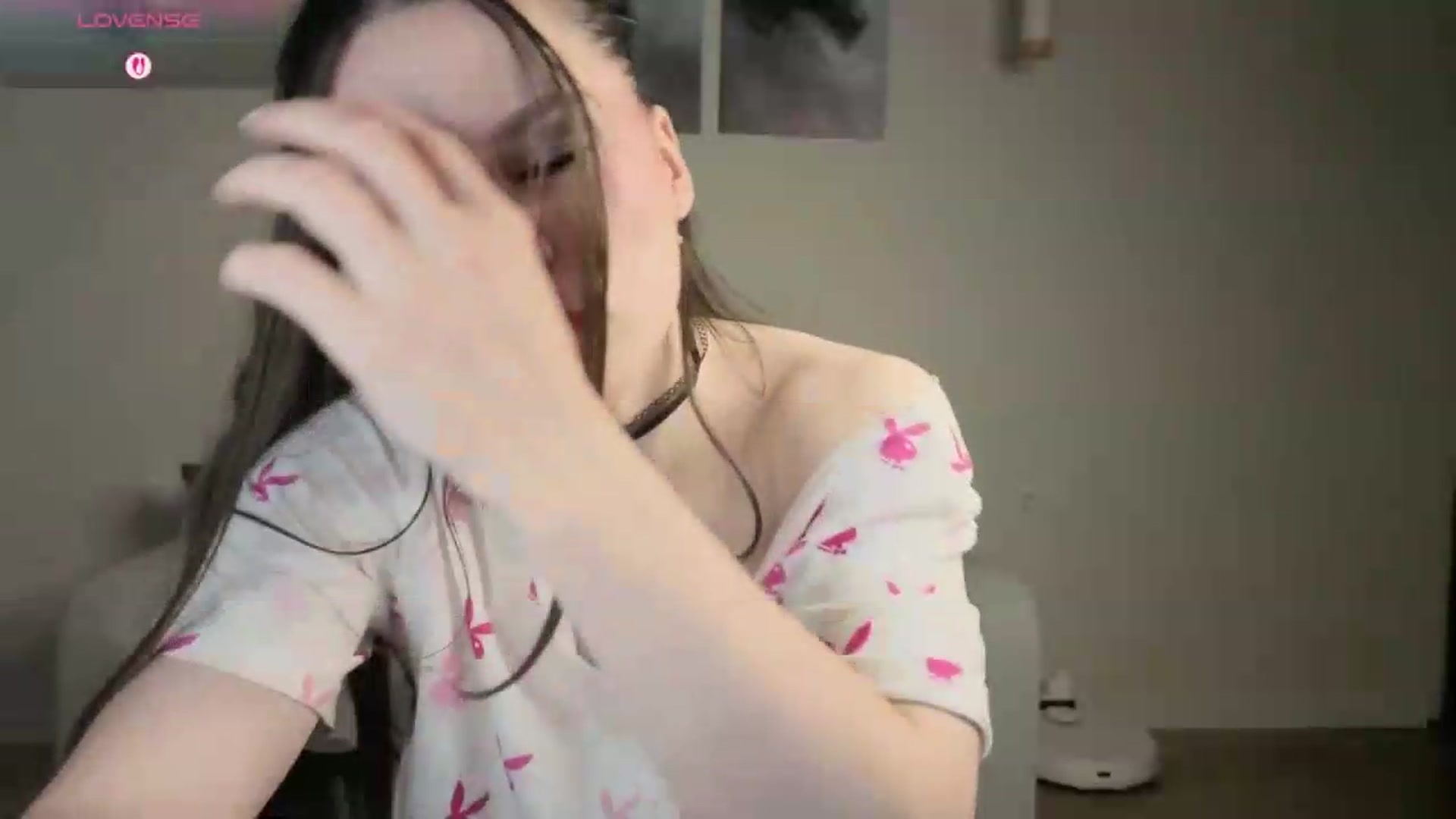 Gallery image thumbnail from Avelinehowo's myfreecams stream on, 05/27/2026, 20:05 image 10 of 20
