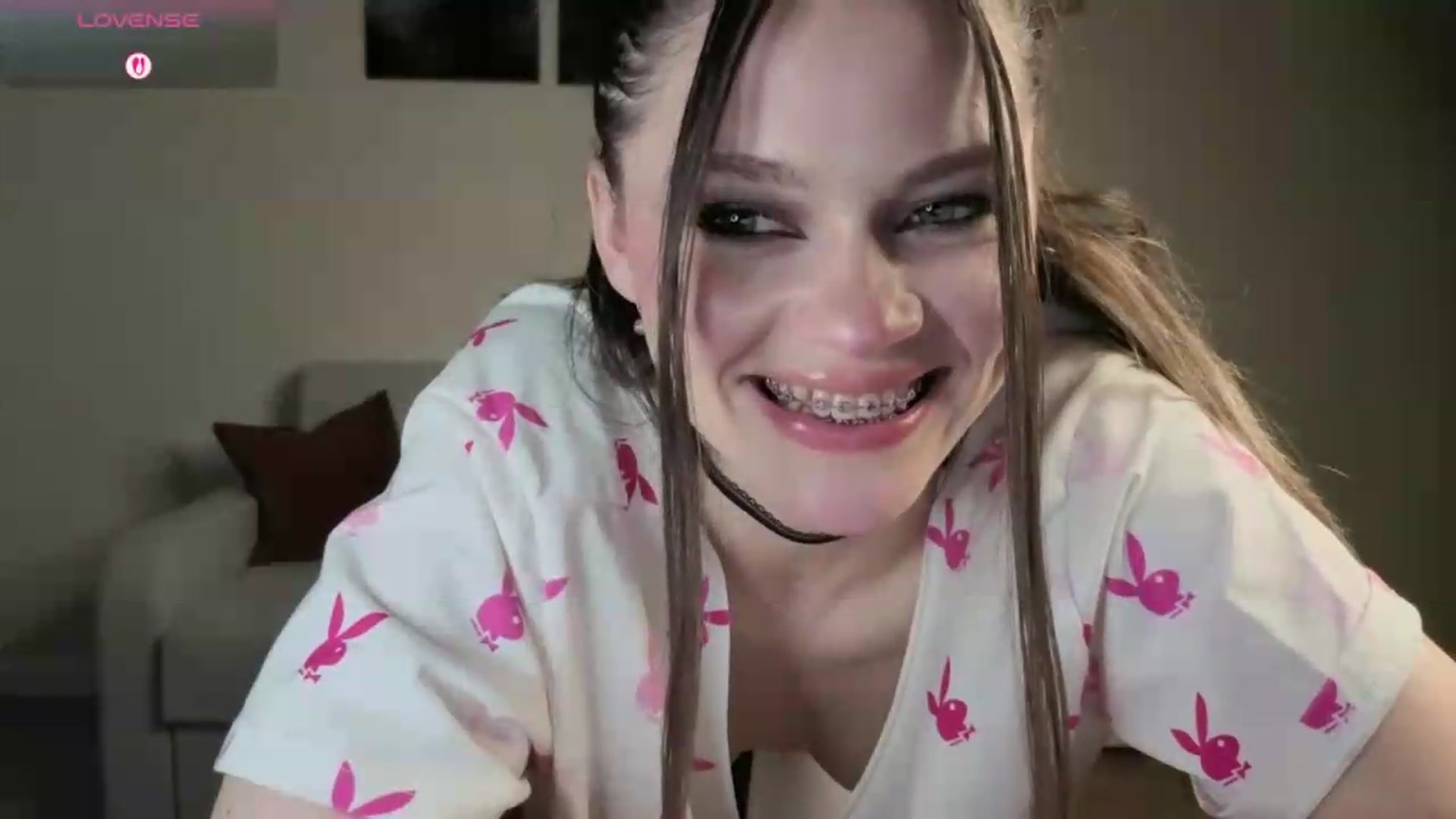 Gallery image thumbnail from Avelinehowo's myfreecams stream on, 05/27/2026, 20:05 image 6 of 20