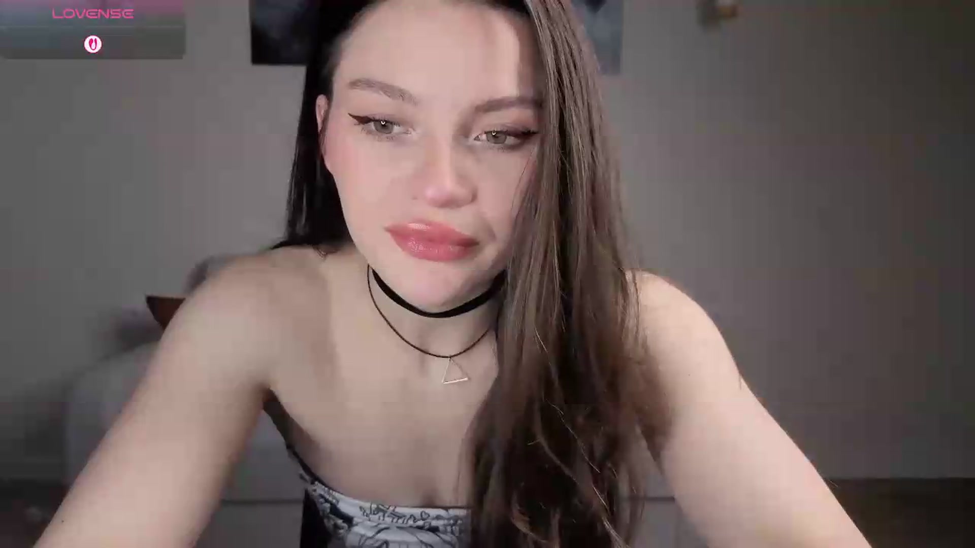 Gallery image thumbnail from Avelinehowo's myfreecams stream on, 05/28/2026, 18:47 image 18 of 20