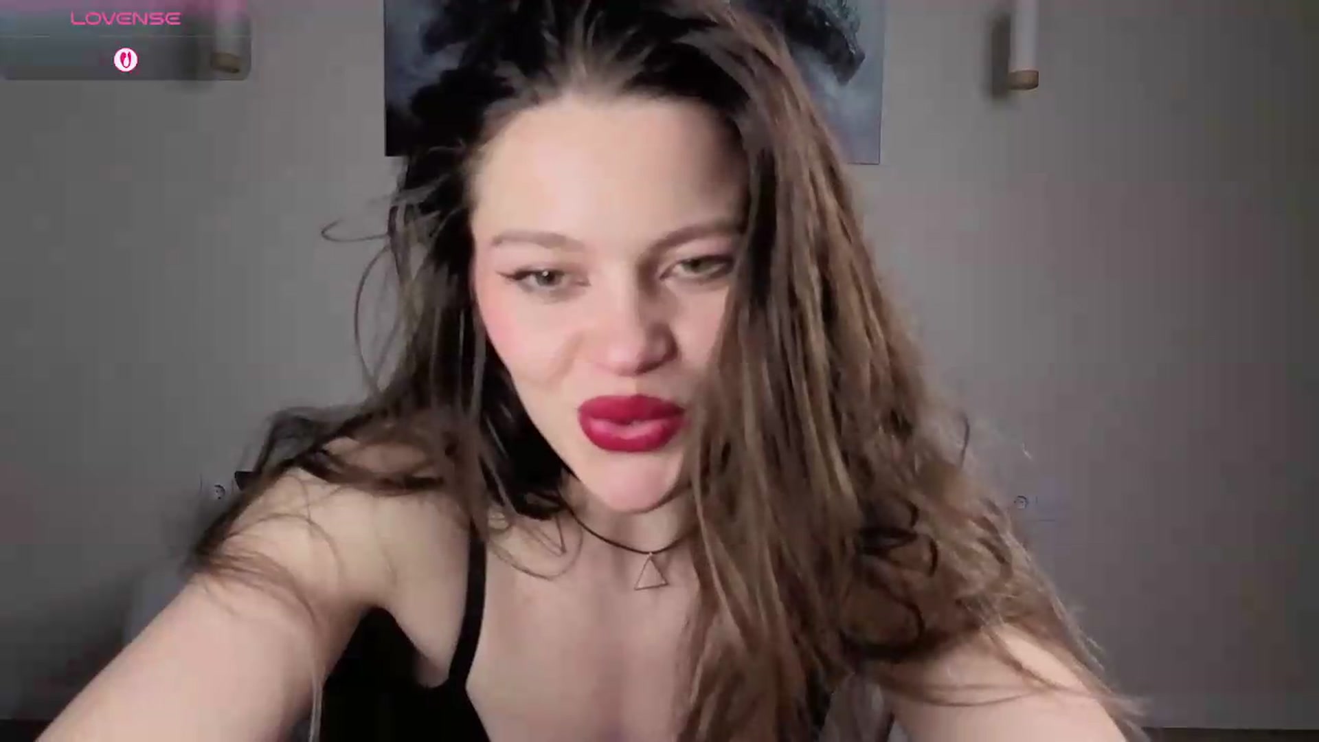 Gallery image thumbnail from Avelinehowo's myfreecams stream on, 05/29/2026, 20:37 image 14 of 20