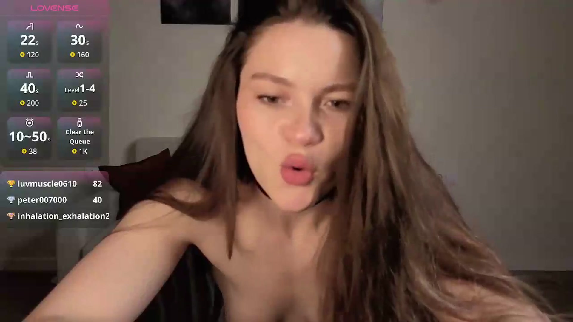 Gallery image thumbnail from Avelinehowo's myfreecams stream on, 06/10/2026, 21:16 image 18 of 20