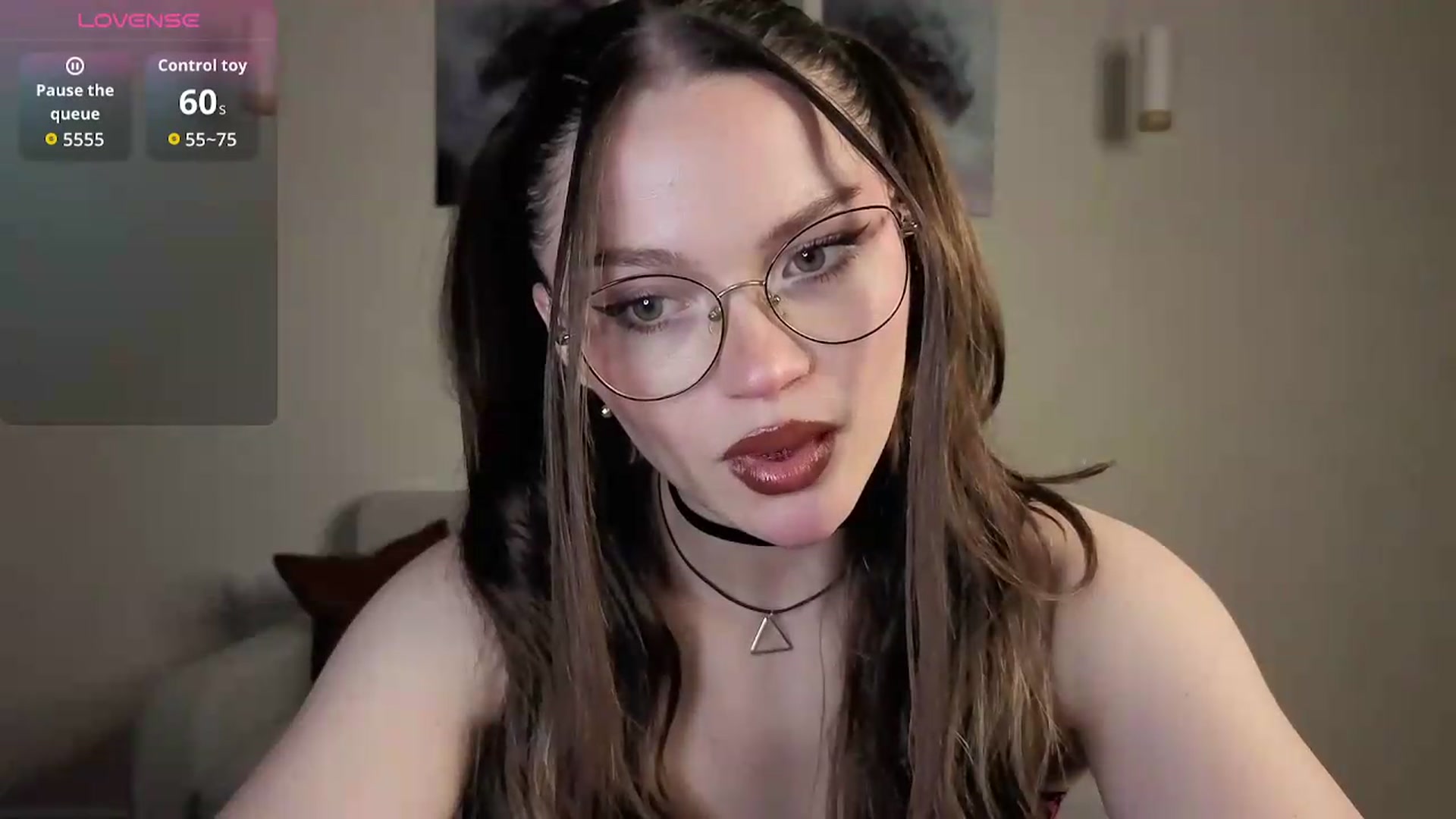 Gallery image thumbnail from Avelinehowo's myfreecams stream on, 06/26/2026, 20:37 image 6 of 20