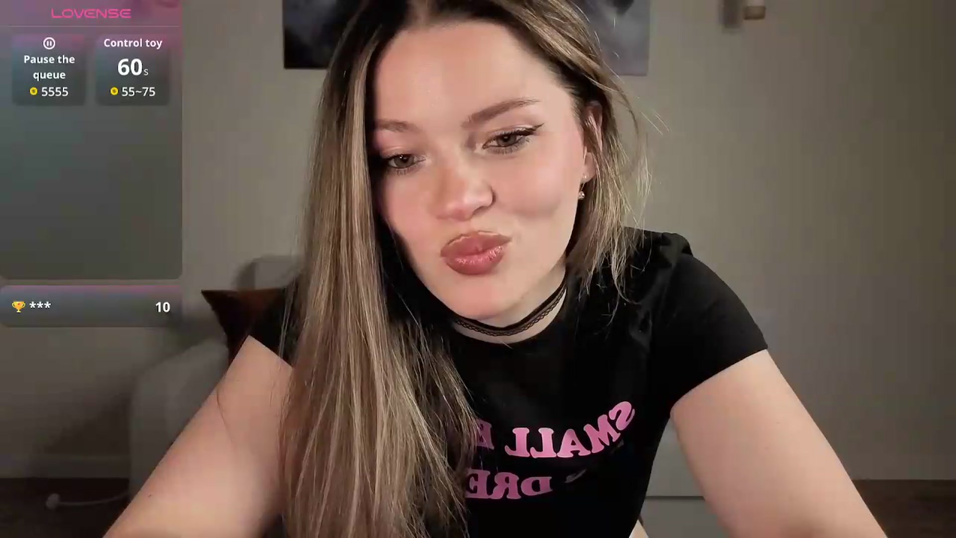 Gallery image thumbnail from Avelinehowo's myfreecams stream on, 07/09/2026, 20:54 image 7 of 20
