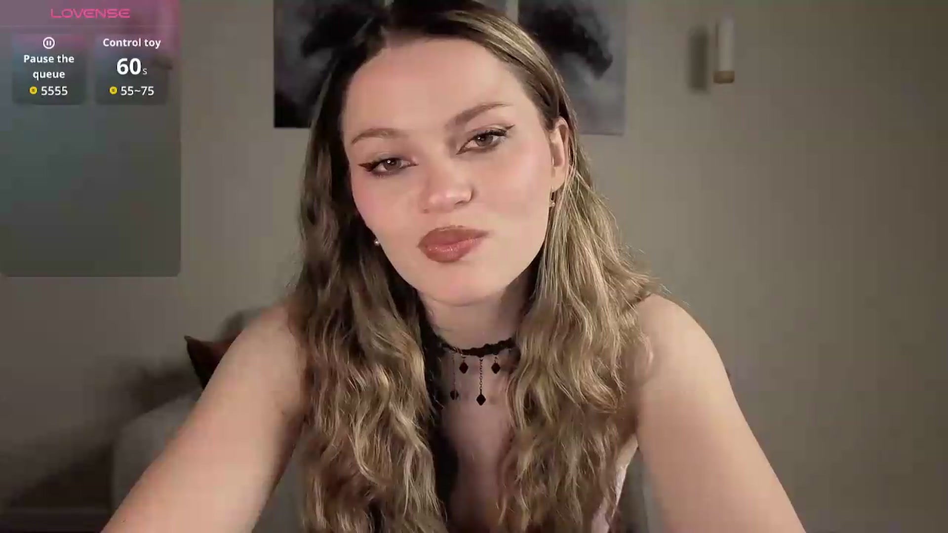 Gallery image thumbnail from Avelinehowo's myfreecams stream on, 07/21/2026, 21:35 image 9 of 20