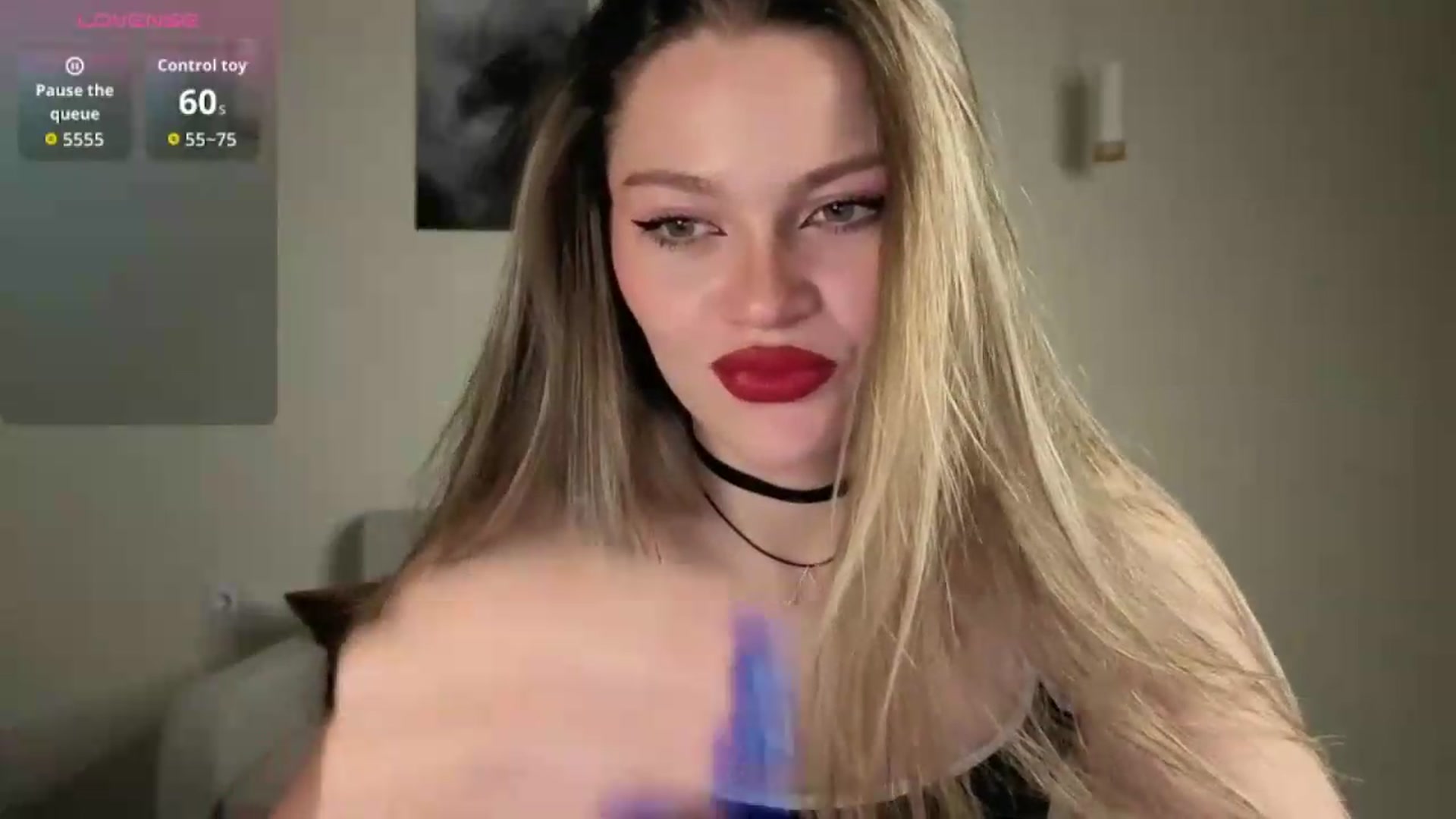 Gallery image thumbnail from Avelinehowo's myfreecams stream on, 08/01/2026, 19:57 image 18 of 20