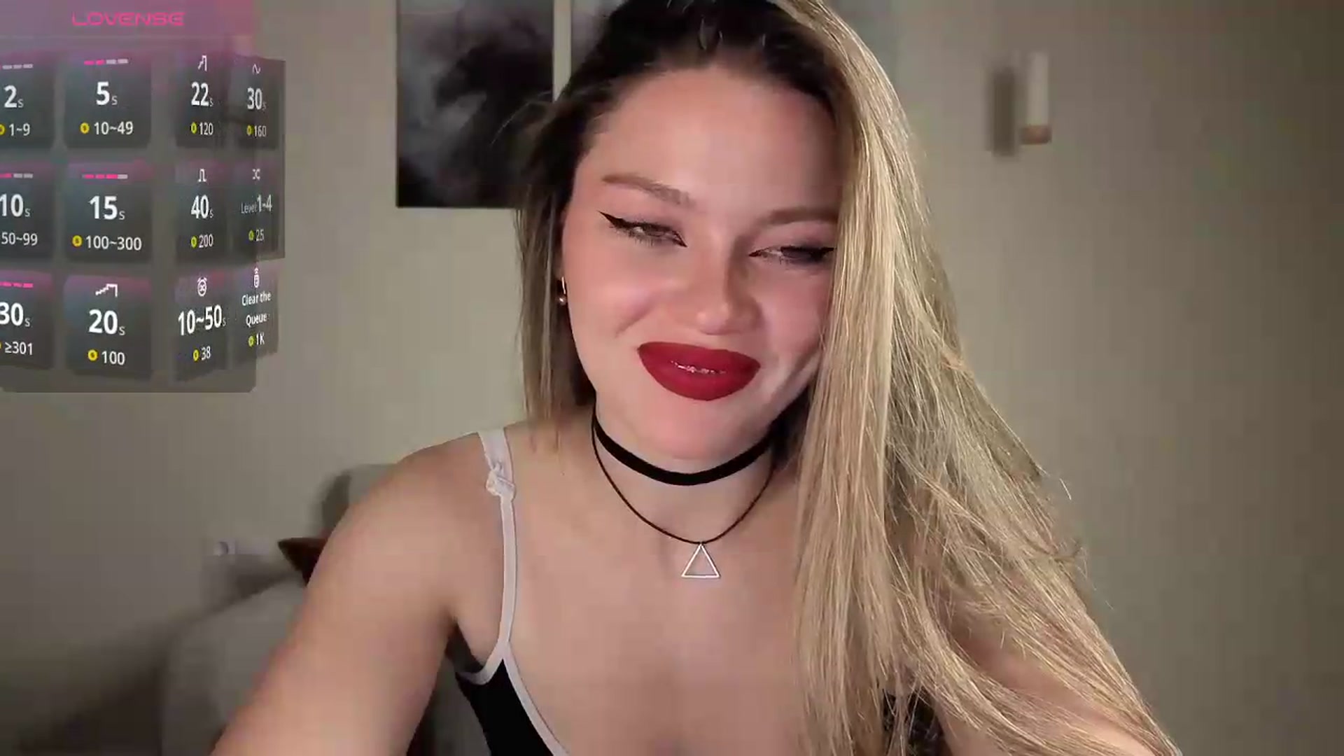 Gallery image thumbnail from Avelinehowo's myfreecams stream on, 08/01/2026, 19:57 image 5 of 20
