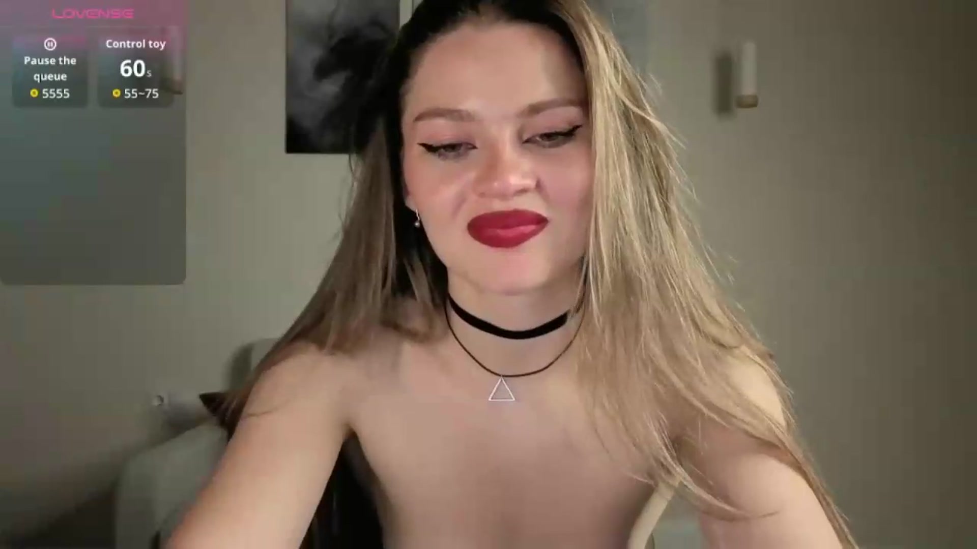 Gallery image thumbnail from Avelinehowo's myfreecams stream on, 08/01/2026, 21:00 image 12 of 20