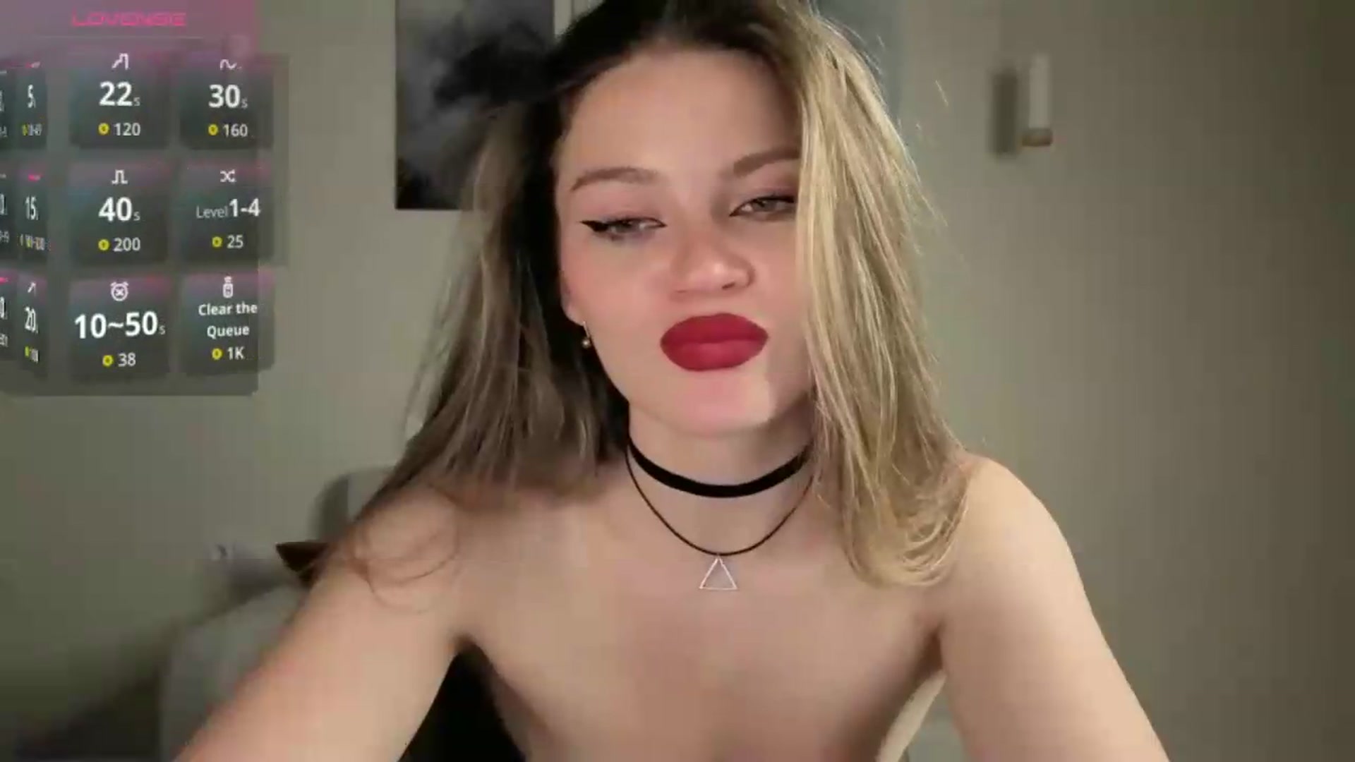 Gallery image thumbnail from Avelinehowo's myfreecams stream on, 08/01/2026, 21:00 image 10 of 20