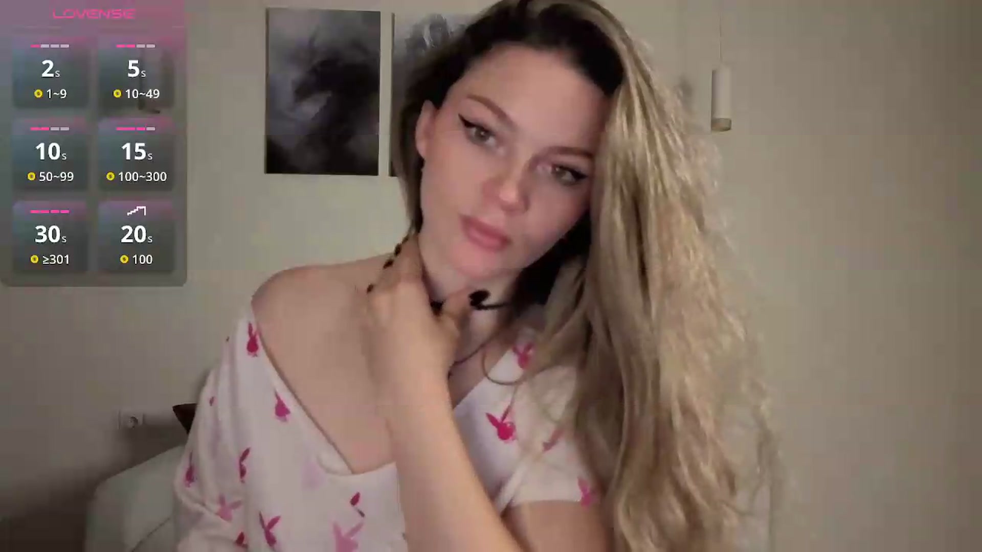 Gallery image thumbnail from Avelinehowo's myfreecams stream on, 08/10/2026, 19:05 image 15 of 20