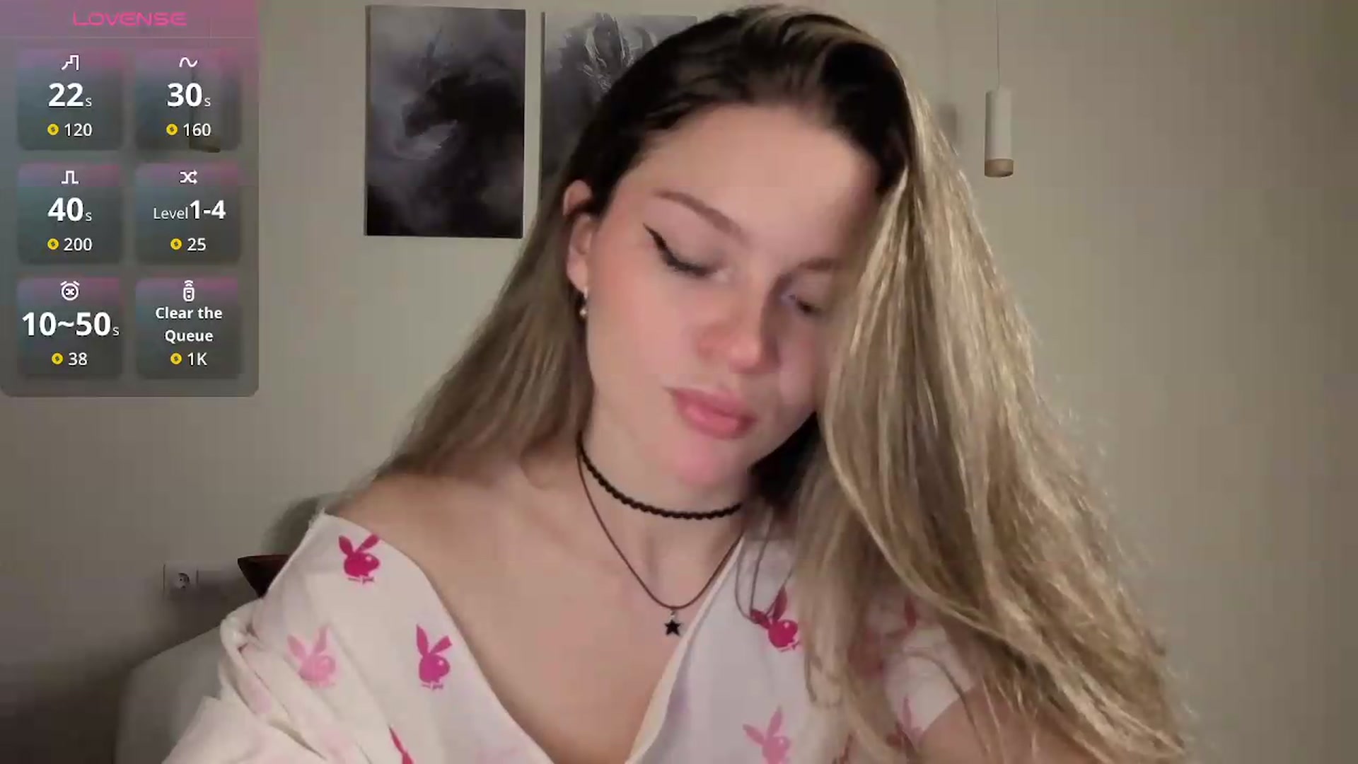 Gallery image thumbnail from Avelinehowo's myfreecams stream on, 08/10/2026, 19:05 image 16 of 20