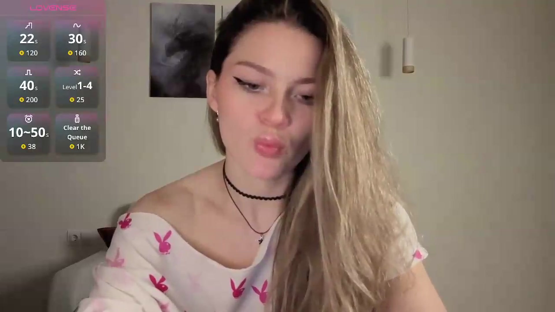 Gallery image thumbnail from Avelinehowo's myfreecams stream on, 08/10/2026, 19:05 image 3 of 20