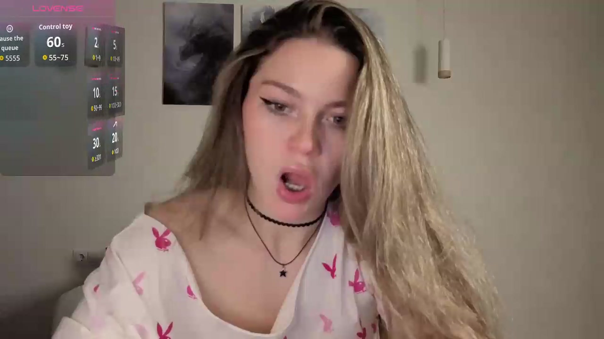 Gallery image thumbnail from Avelinehowo's myfreecams stream on, 08/10/2026, 19:05 image 8 of 20