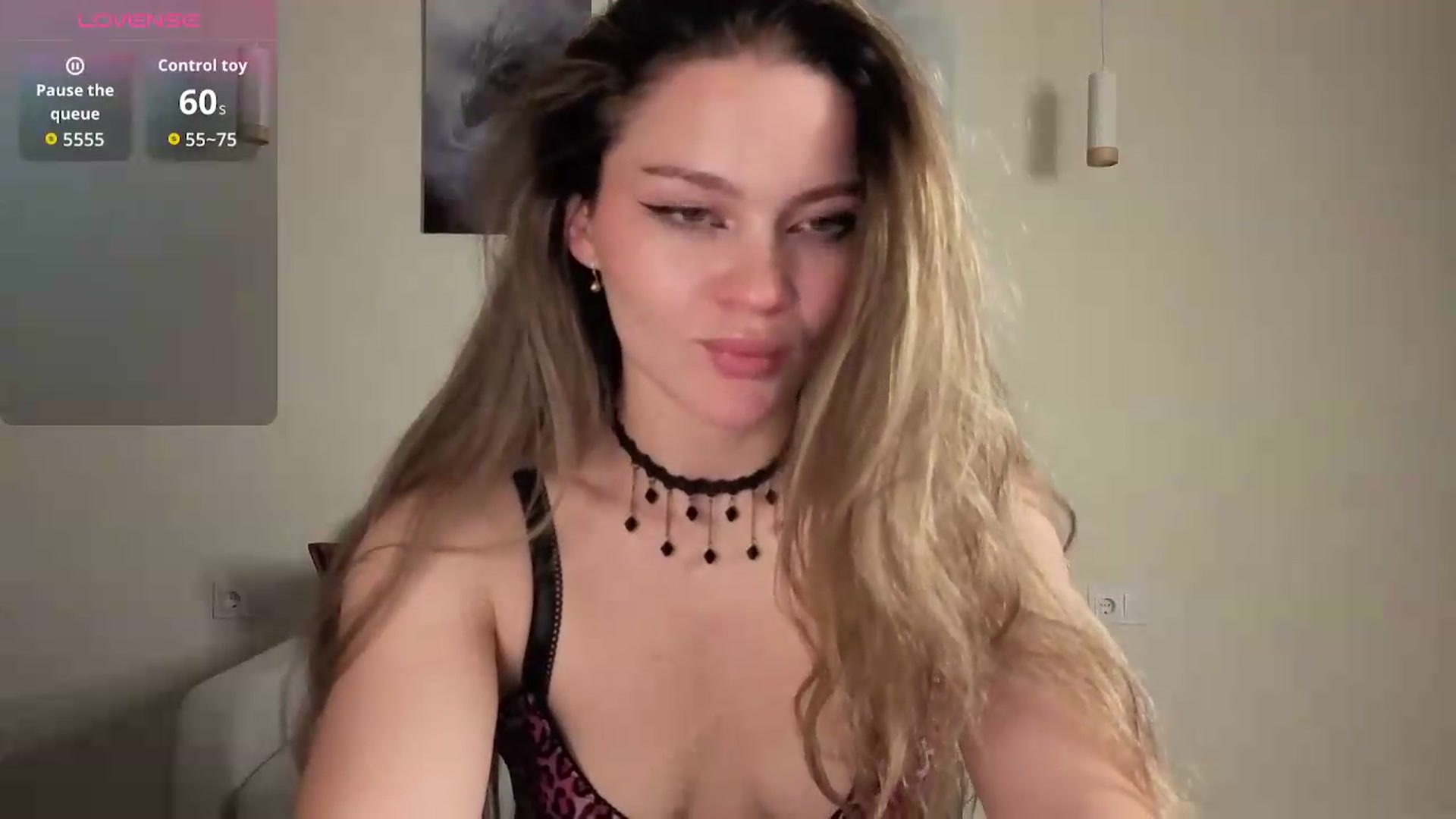 Gallery image thumbnail from Avelinehowo's myfreecams stream on, 08/12/2026, 18:24 image 2 of 20
