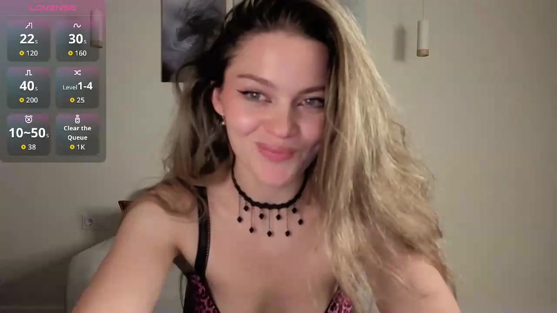 Gallery image thumbnail from Avelinehowo's myfreecams stream on, 08/12/2026, 18:24 image 18 of 20