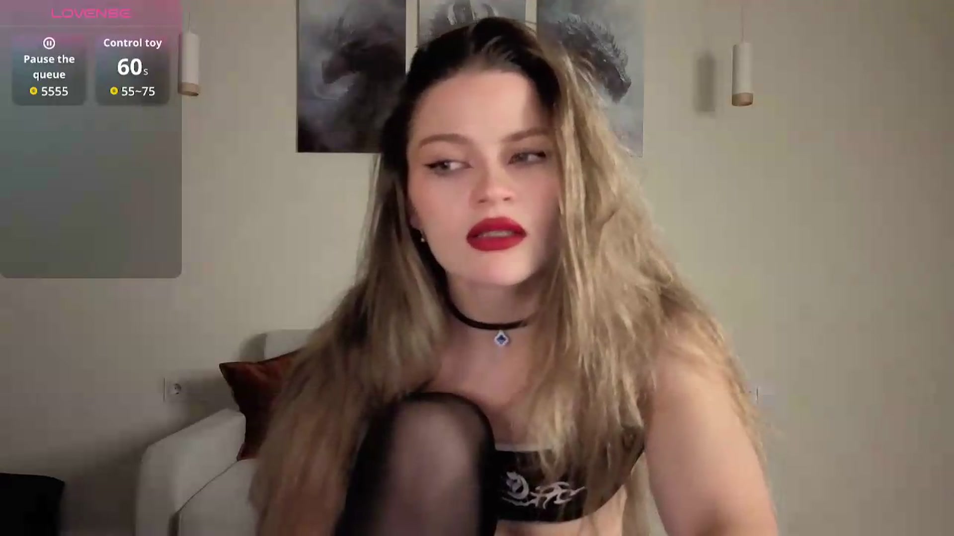 Gallery image thumbnail from Avelinehowo's myfreecams stream on, 08/13/2026, 19:11 image 10 of 20
