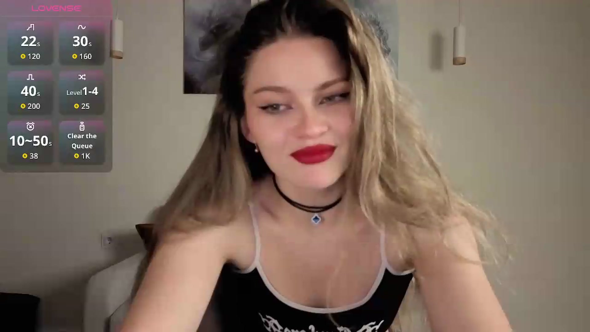 Gallery image thumbnail from Avelinehowo's myfreecams stream on, 08/13/2026, 19:11 image 9 of 20