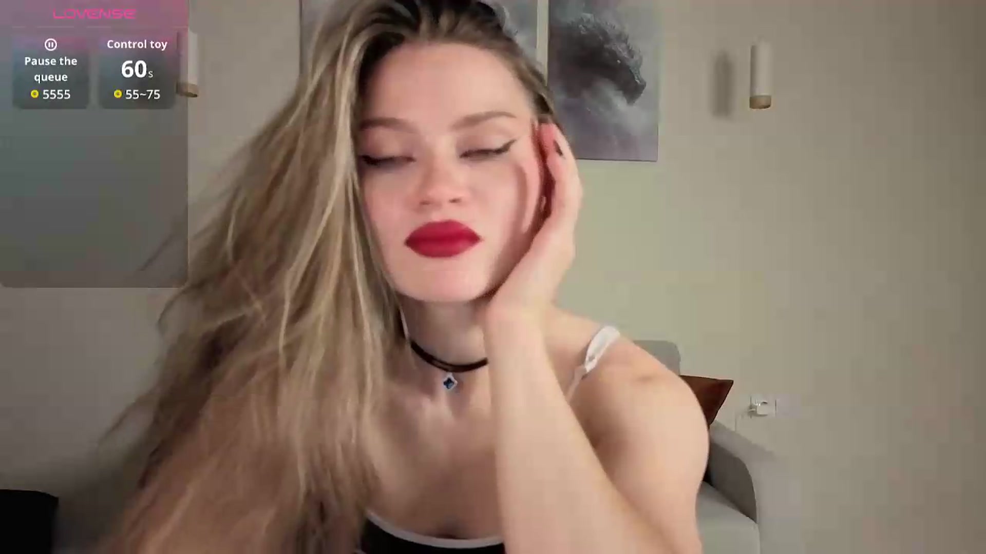 Gallery image thumbnail from Avelinehowo's myfreecams stream on, 08/13/2026, 19:11 image 18 of 20