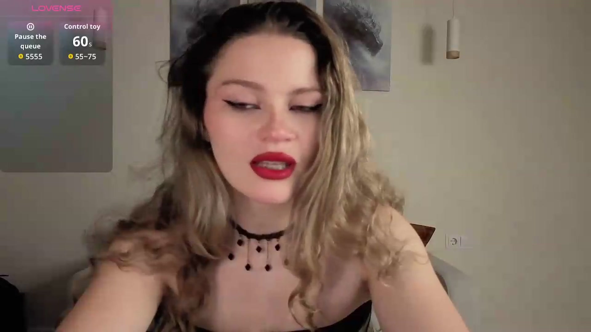 Gallery image thumbnail from Avelinehowo's myfreecams stream on, 08/20/2026, 20:20 image 5 of 20