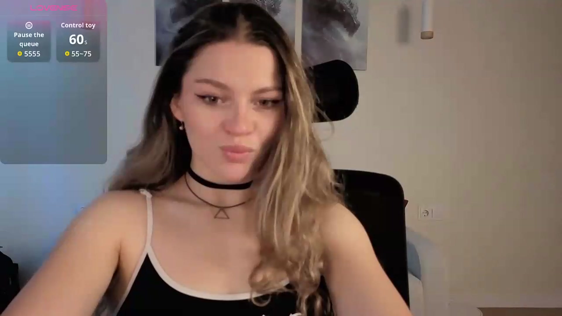Gallery image thumbnail from Avelinehowo's myfreecams stream on, 08/22/2026, 14:17 image 3 of 20