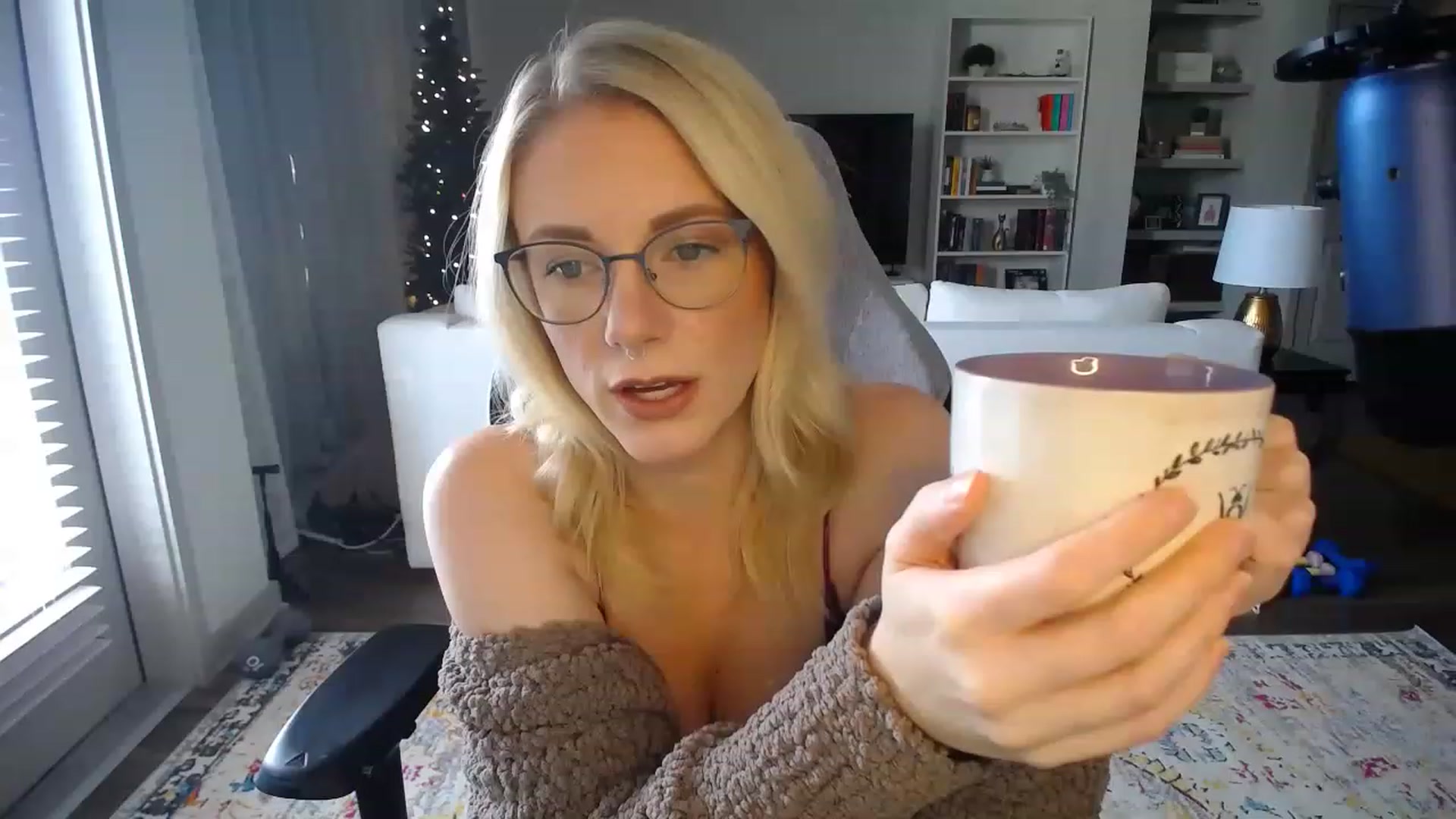 Gallery image thumbnail from AveryLayne_'s myfreecams stream on, 11/20/2022, 21:18 image 8 of 20