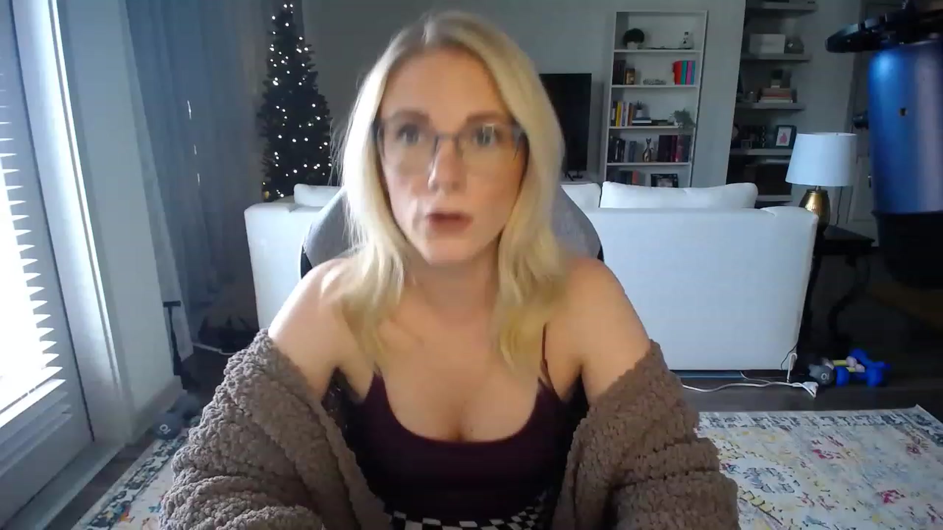 Gallery image thumbnail from AveryLayne_'s myfreecams stream on, 11/20/2022, 21:18 image 9 of 20