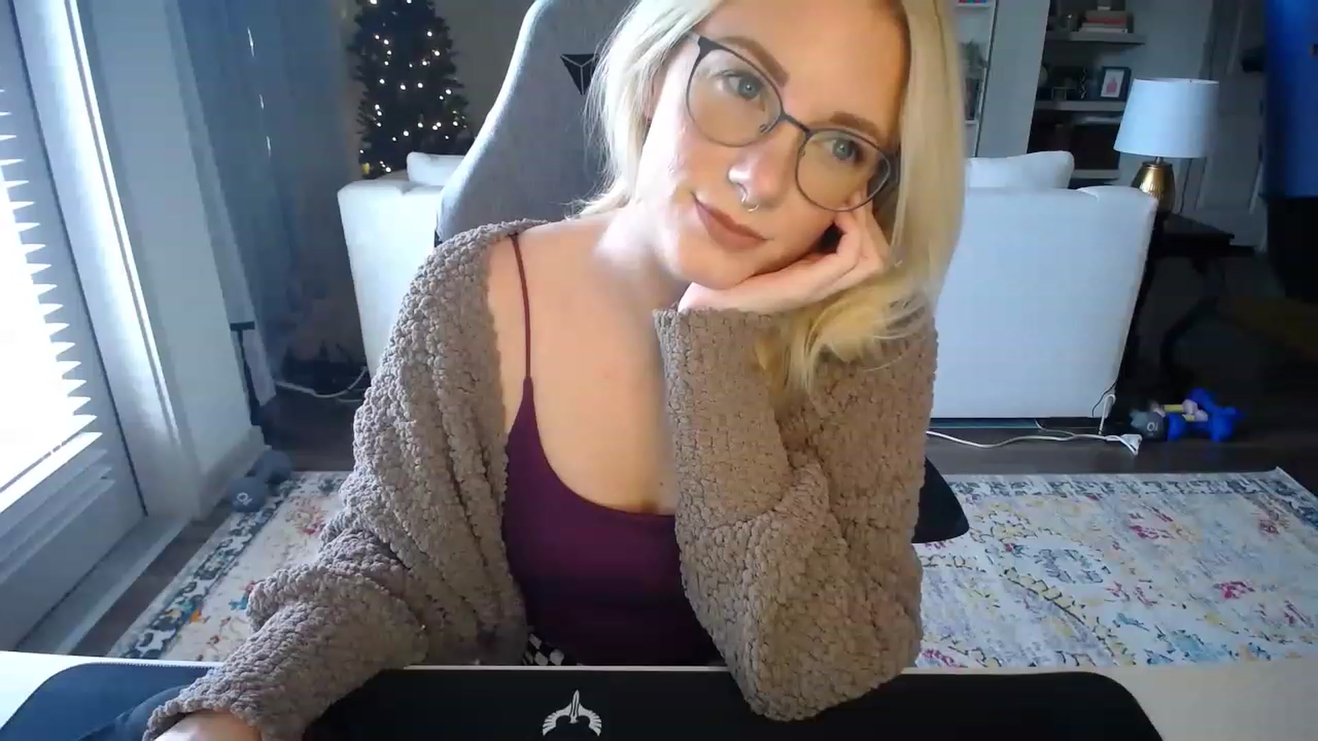 Gallery image thumbnail from AveryLayne_'s myfreecams stream on, 11/20/2022, 21:18 image 17 of 20