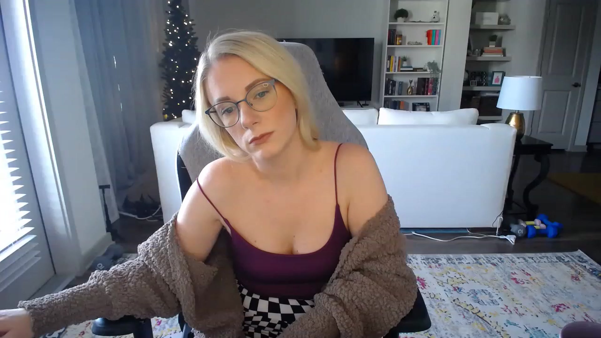 Gallery image thumbnail from AveryLayne_'s myfreecams stream on, 11/20/2022, 21:18 image 2 of 20