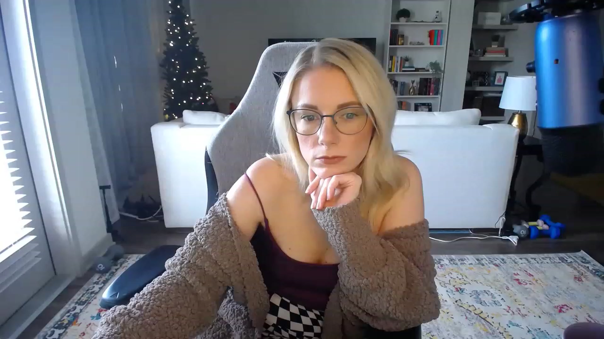 Gallery image thumbnail from AveryLayne_'s myfreecams stream on, 11/20/2022, 21:18 image 4 of 20