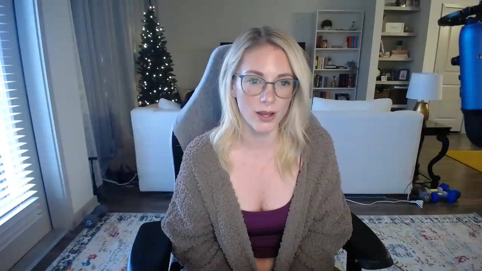 Gallery image thumbnail from AveryLayne_'s myfreecams stream on, 11/20/2022, 22:27 image 17 of 20
