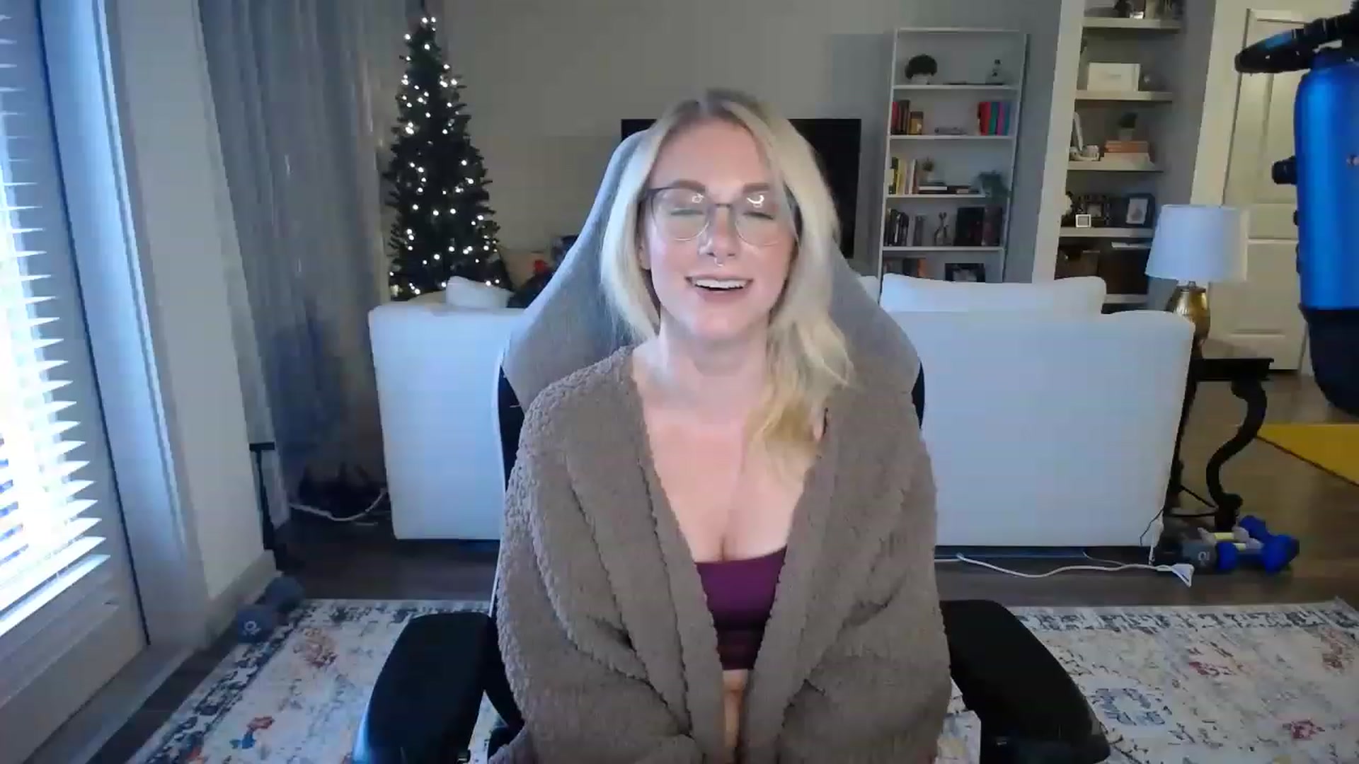 Gallery image thumbnail from AveryLayne_'s myfreecams stream on, 11/20/2022, 22:27 image 20 of 20