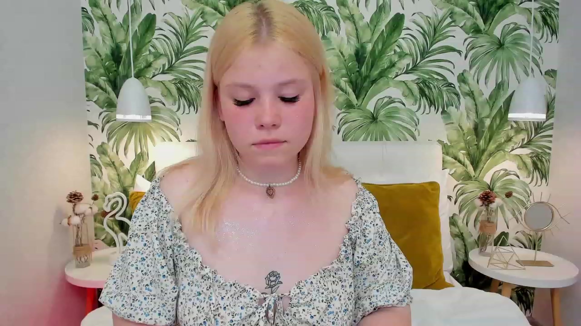 Gallery image thumbnail from AveryLost's myfreecams stream on, 05/24/2023, 18:01 image 6 of 20