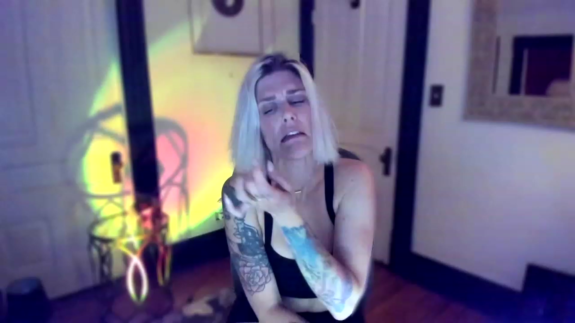 Gallery image thumbnail from Avery_Blake's myfreecams stream on, 06/05/2023, 04:51 image 3 of 20