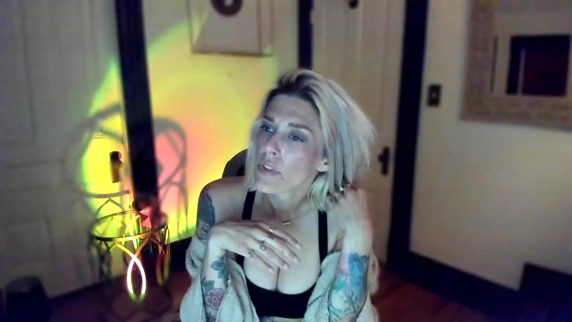 Gallery image thumbnail from Avery_Blake's myfreecams stream on, 06/05/2023, 04:51 image 18 of 20