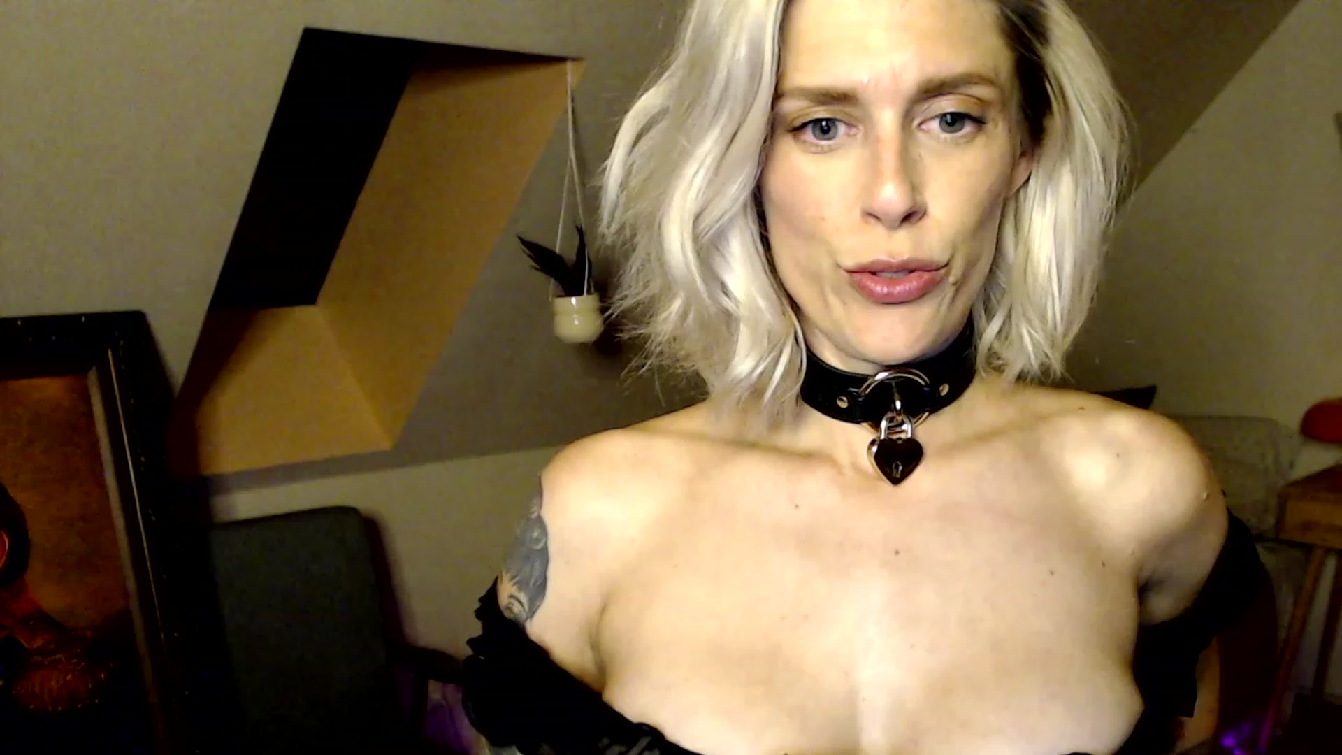 Gallery image thumbnail from Avery_Blake's myfreecams stream on, 07/08/2023, 06:44 image 10 of 20